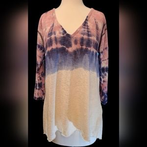 Gimmicks size M tie-dyed  top